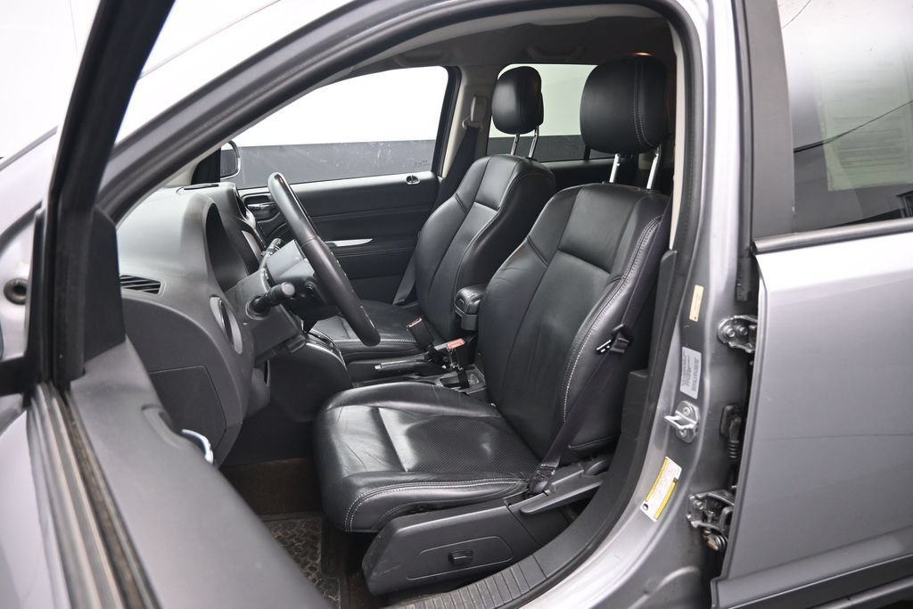 Used 2015 Jeep Compass Limited AWD/4WD image 15