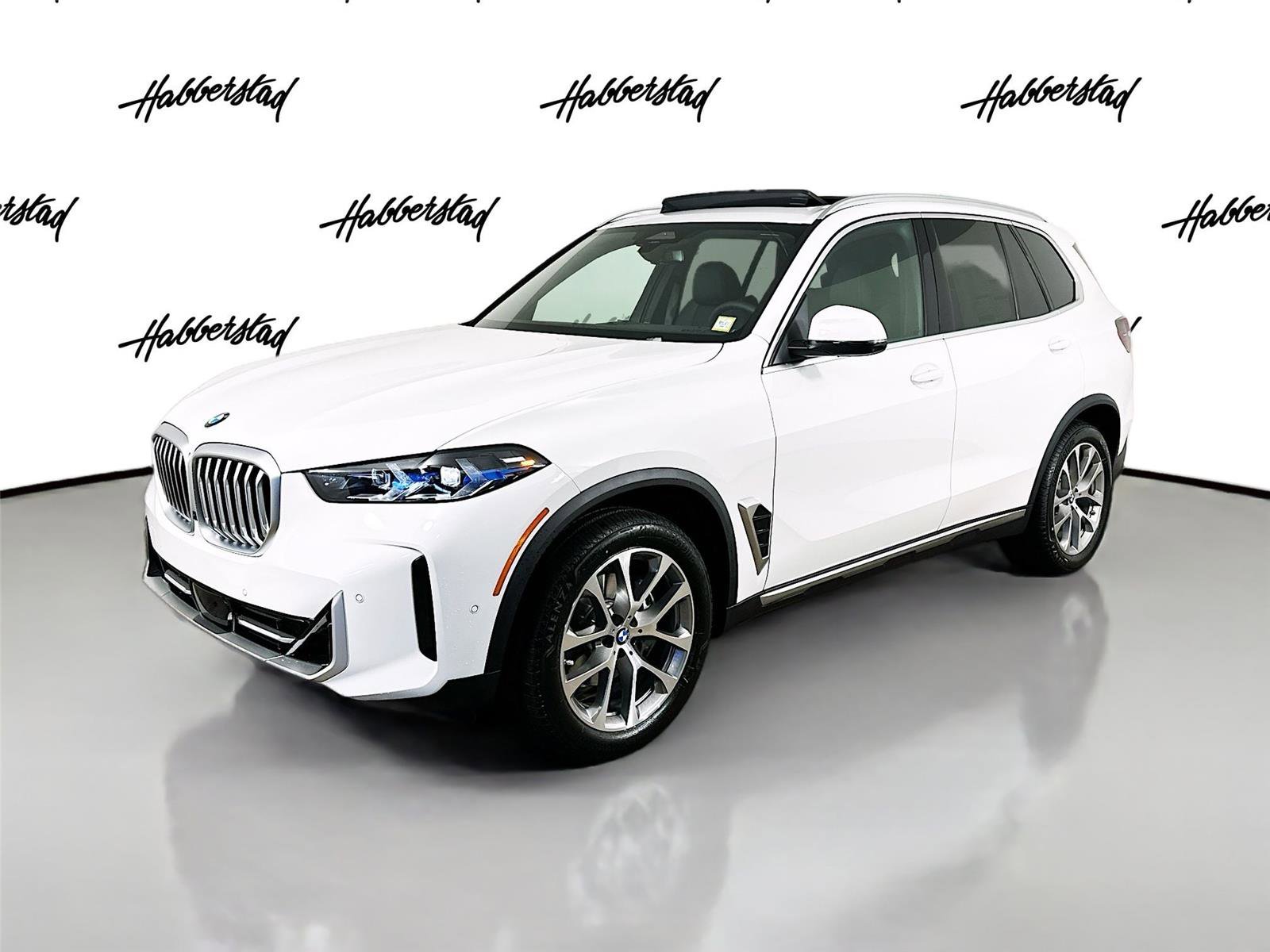 New 2026 BMW X5 xDrive40i w/ Parking Assistance Package