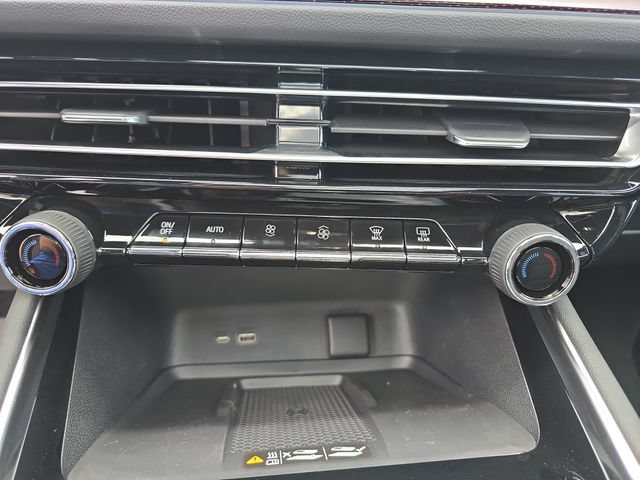 New 2026 Chevrolet Traverse Z71 w/ Driver Confidence Package AWD/4WD image 23