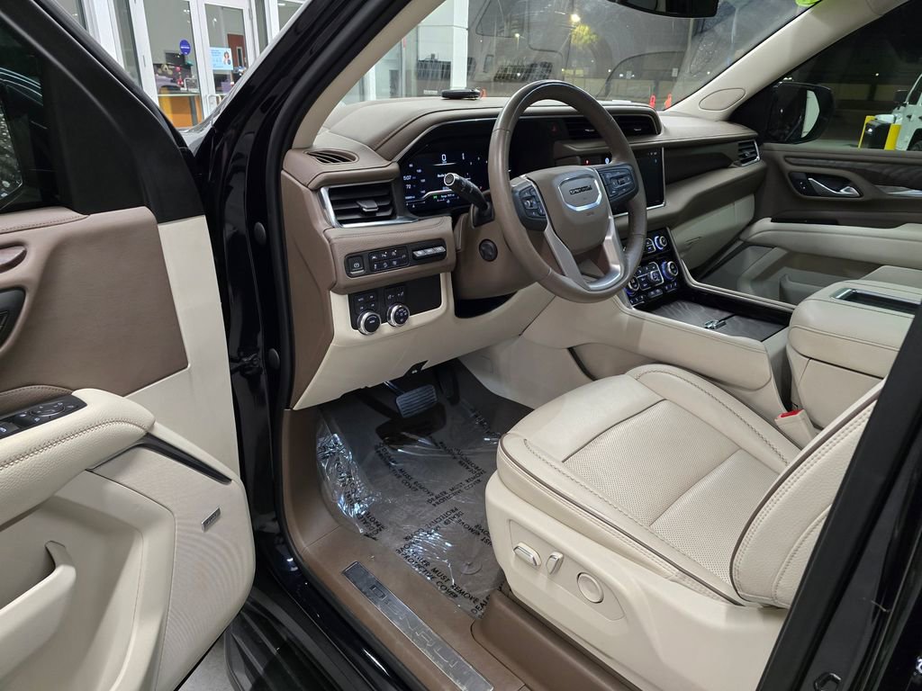 Used 2022 GMC Yukon XL Denali image 17