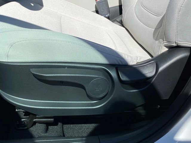 Used 2025 Hyundai Tucson SE image 11