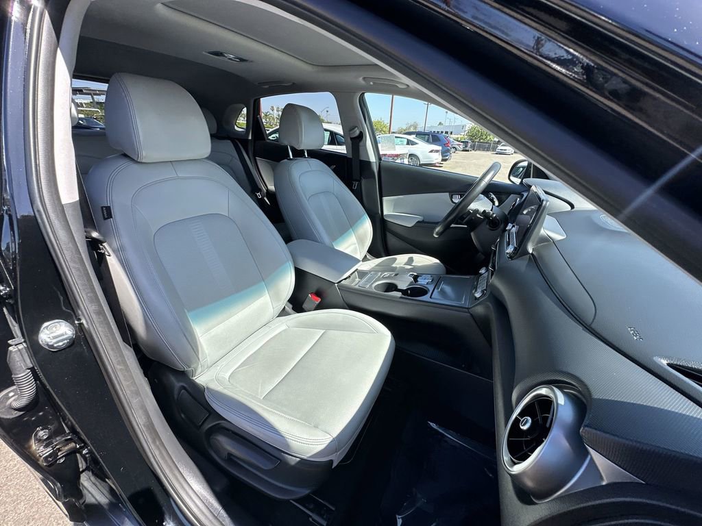 Used 2023 Hyundai Kona Limited w/ Cargo Package FWD image 35