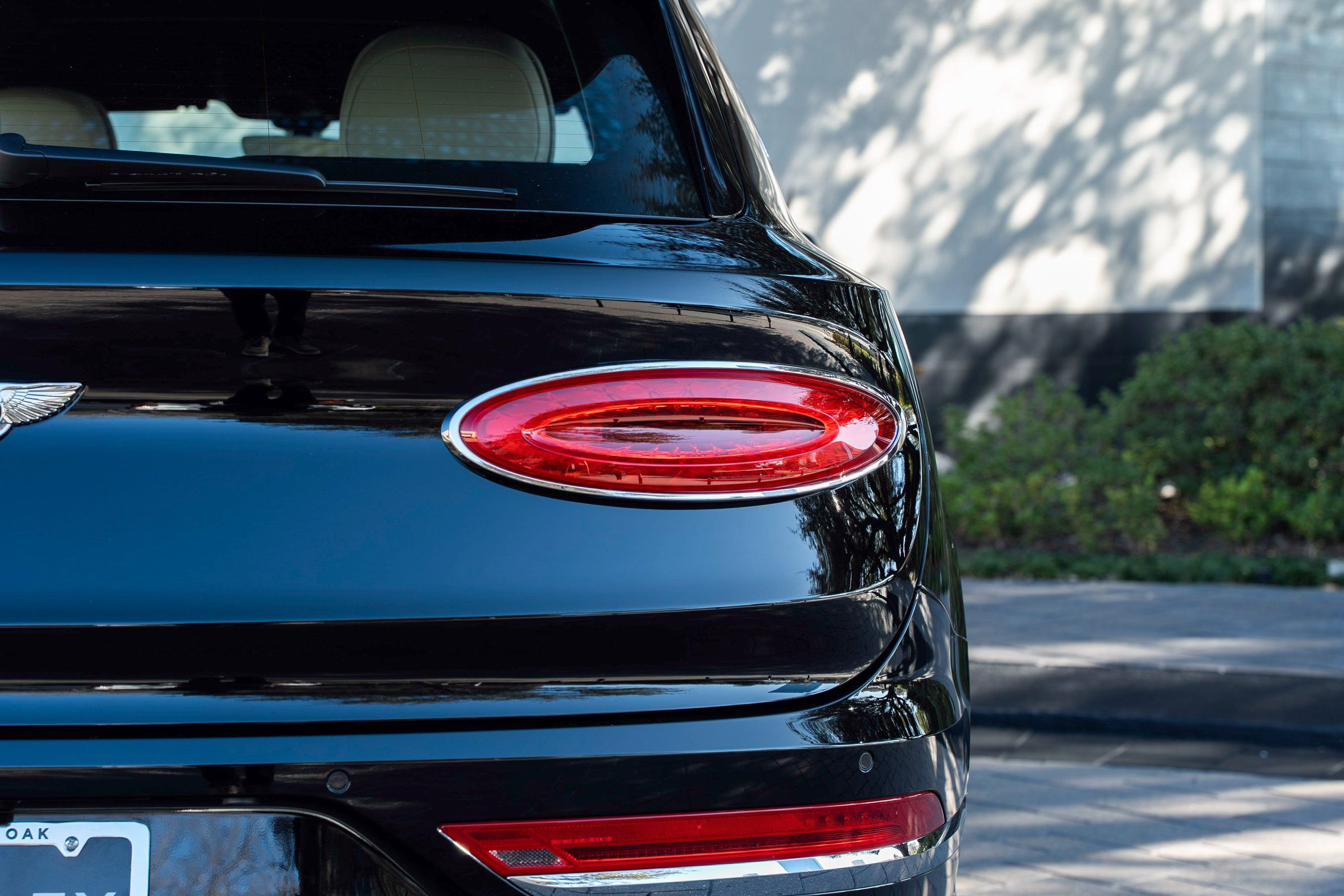 Used 2023 Bentley Bentayga Extended Wheelbase image 26