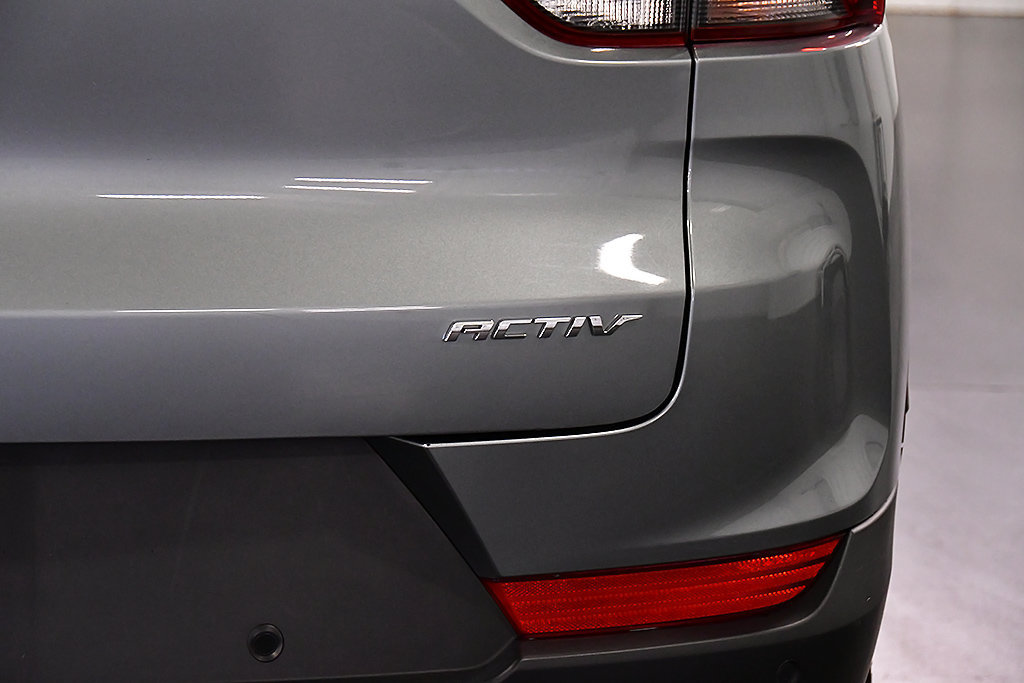 Used 2023 Chevrolet TrailBlazer ACTIV w/ Sun and Liftgate Package AWD/4WD image 11