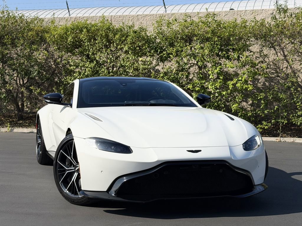 Used 2022 Aston Martin V8 Vantage Coupe RWD image 16