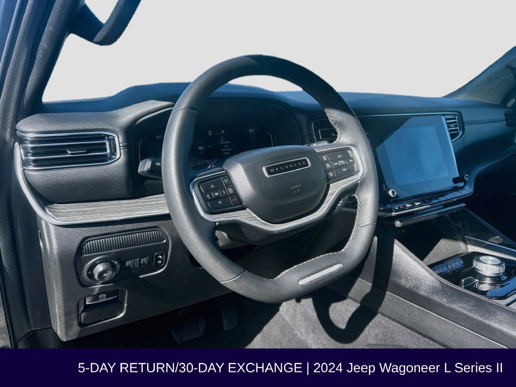 Used 2024 Jeep Wagoneer L Series II AWD/4WD image 11