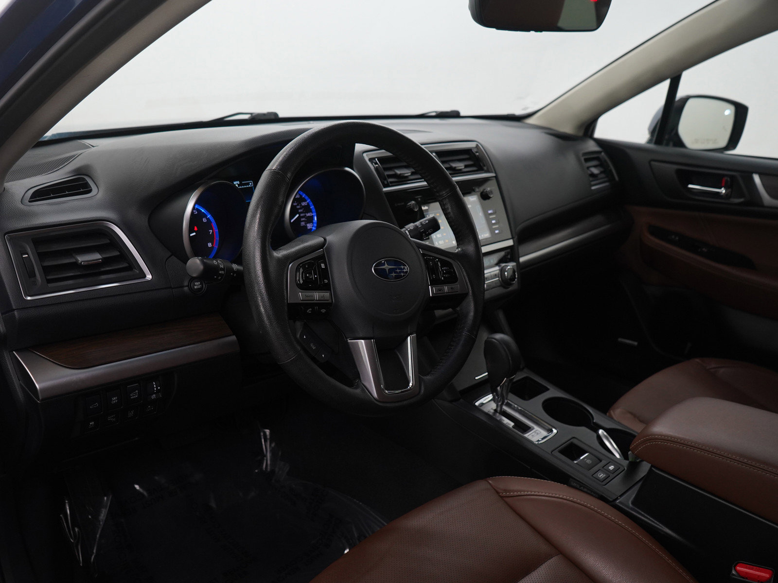 Used 2017 Subaru Outback 3.6R Touring image 16