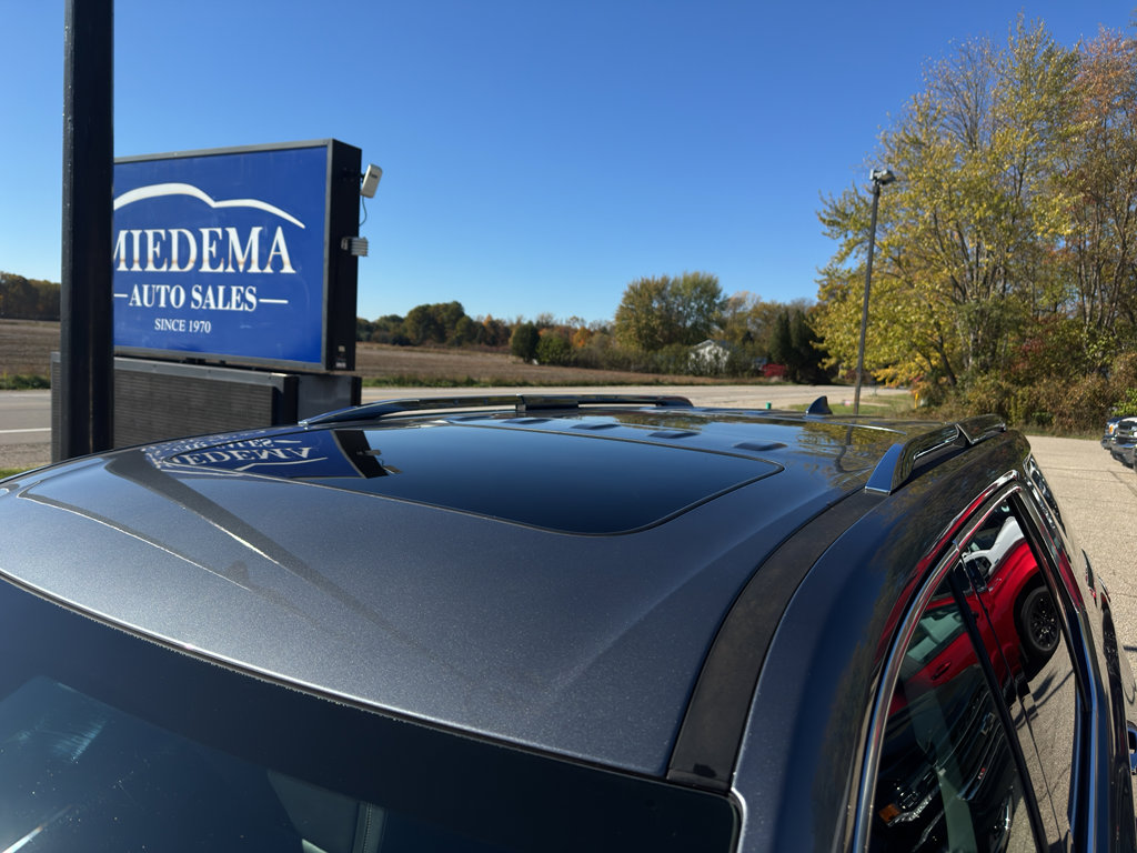 Used 2020 Chevrolet Traverse Premier image 17