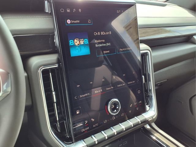 New 2026 GMC Yukon XL Elevation image 10