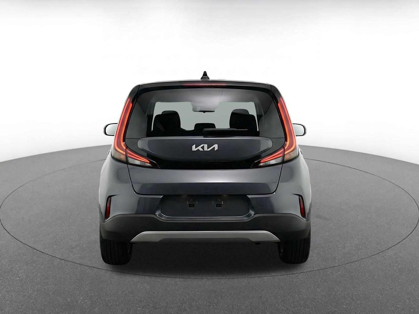 Used 2025 Kia Soul LX w/ LX Technology Package FWD image 7