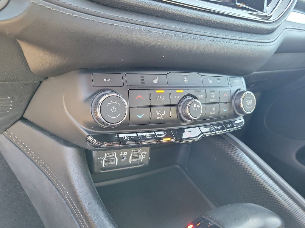 Used 2022 Dodge Durango GT image 24