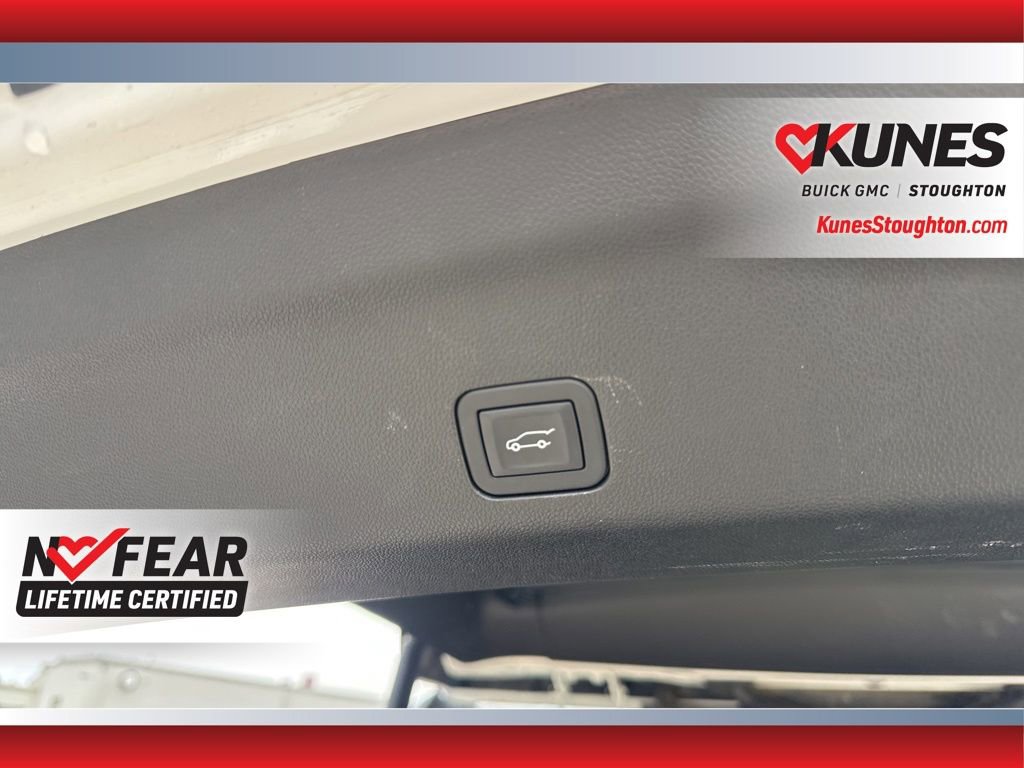 Used 2025 GMC Yukon Denali AWD/4WD image 16