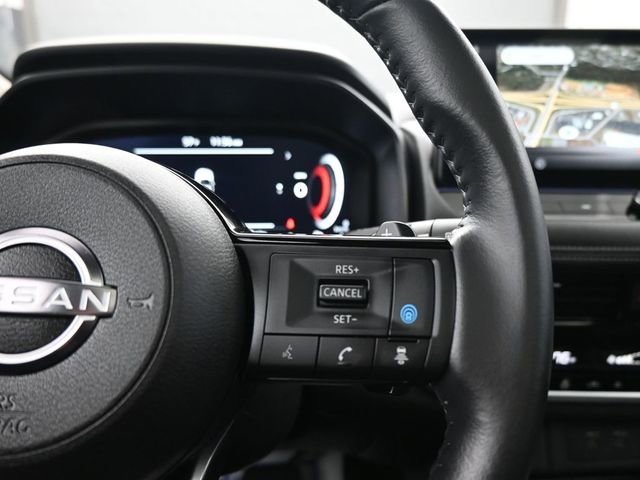 Used 2024 Nissan Rogue Platinum image 17