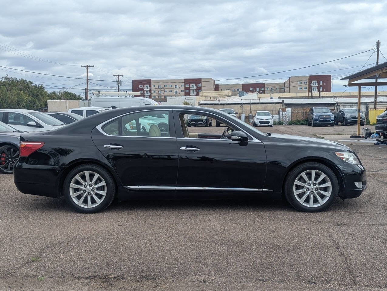 Used 2012 Lexus LS 460 w/ Luxury Value Edition image 2