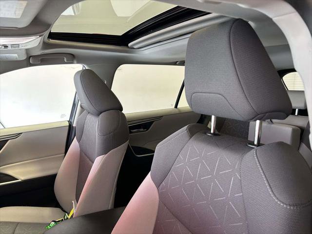 Certified 2025 Toyota RAV4 XLE w/ Convenience Package FWD image 14
