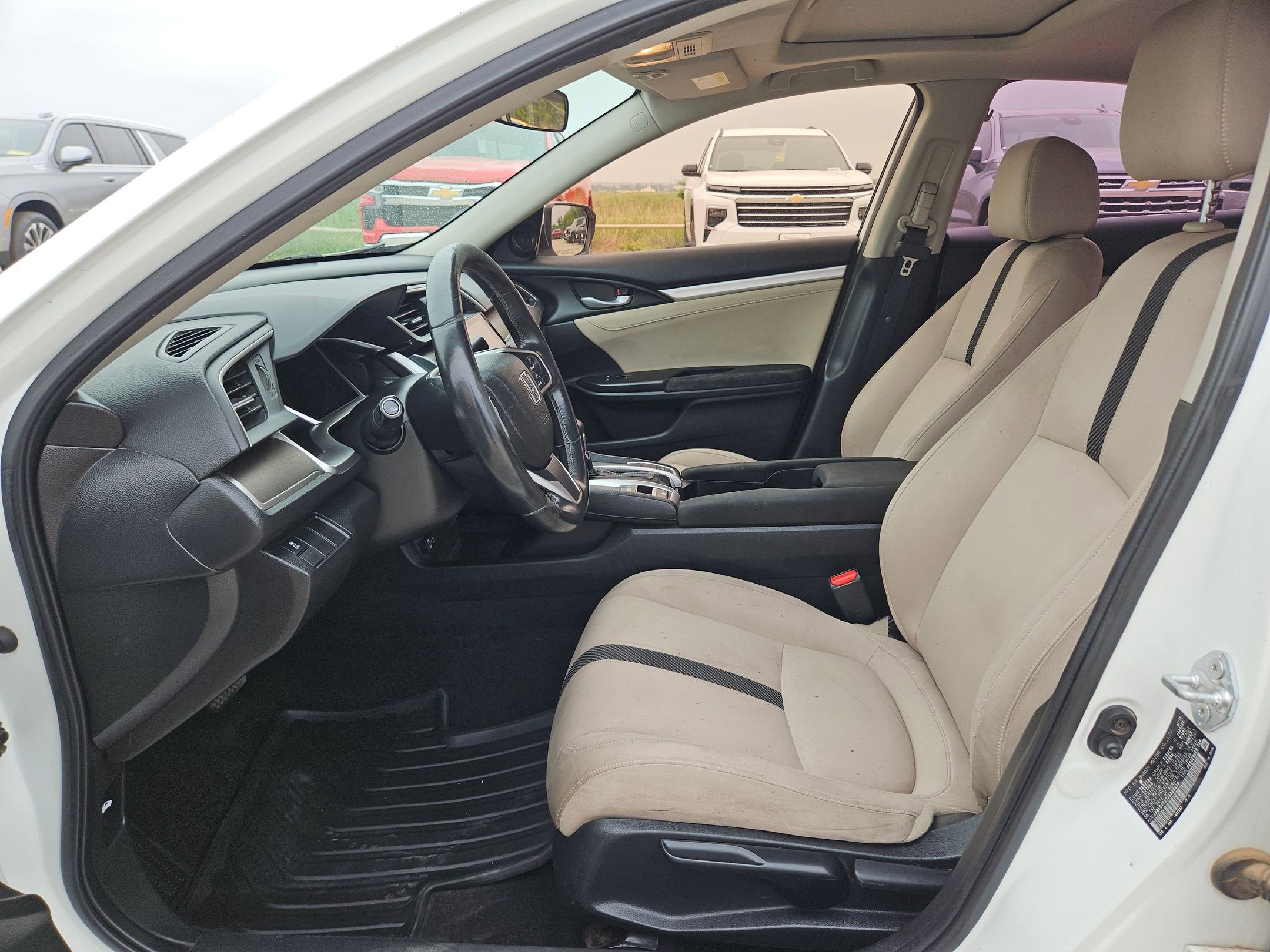 Used 2018 Honda Civic EX-T image 9