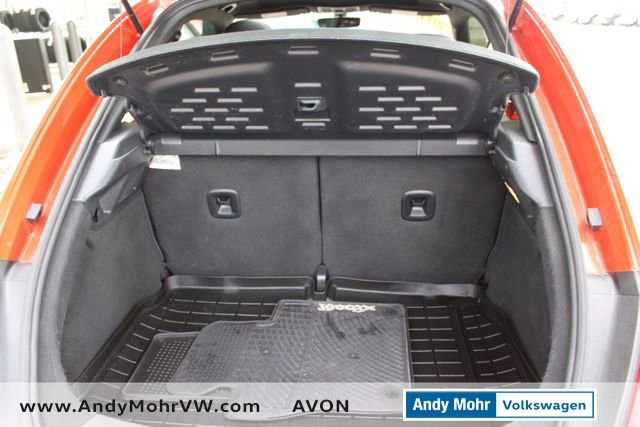 Used 2019 Volkswagen Beetle 2.0T SE image 9