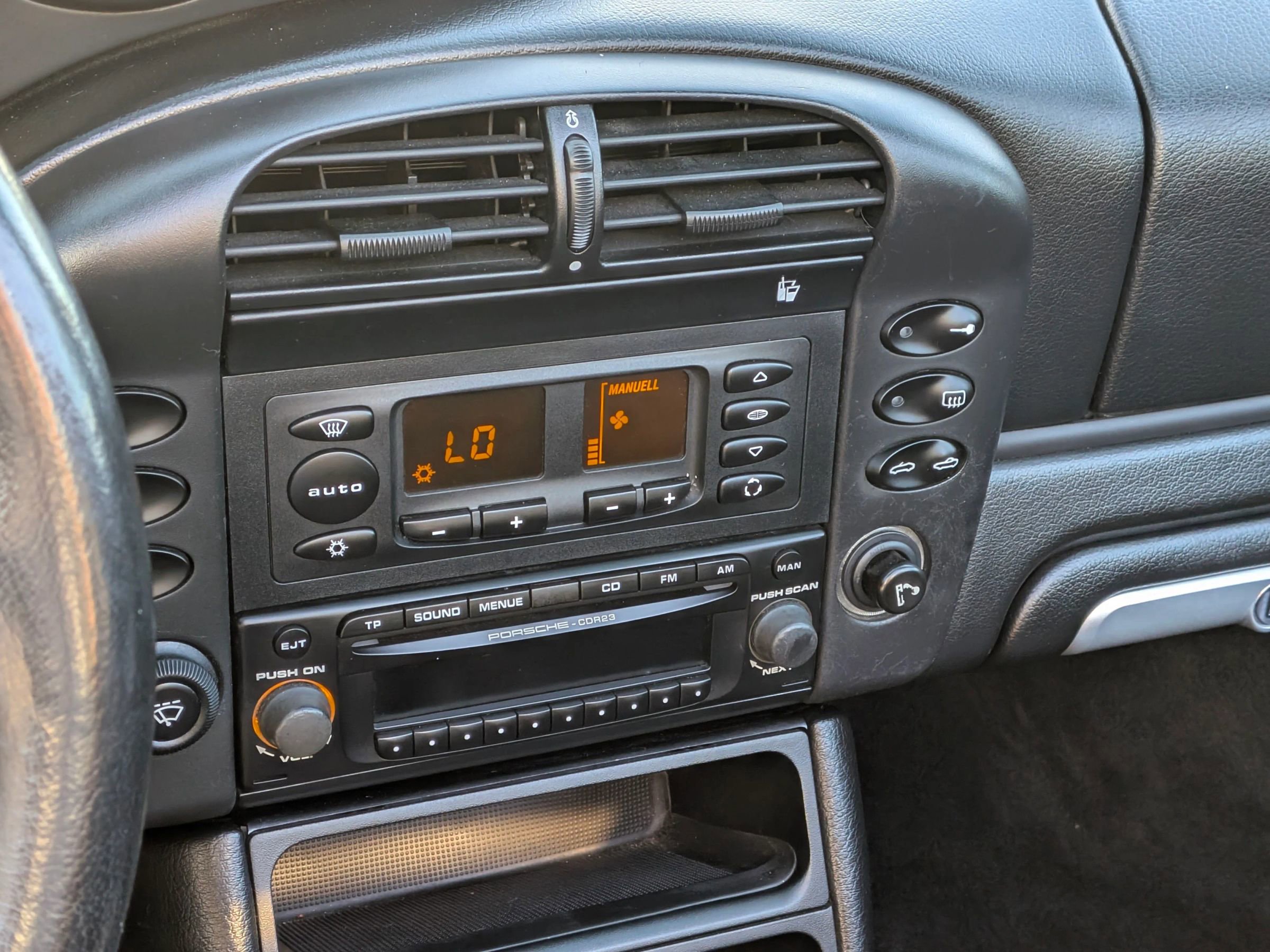 Used 2003 Porsche Boxster S image 13