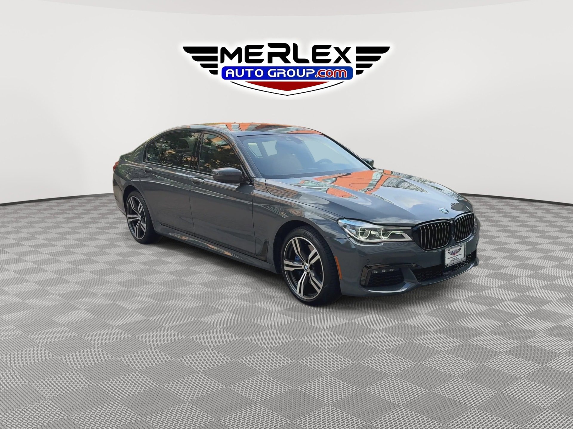 Used 2018 BMW 750i xDrive AWD/4WD image 2