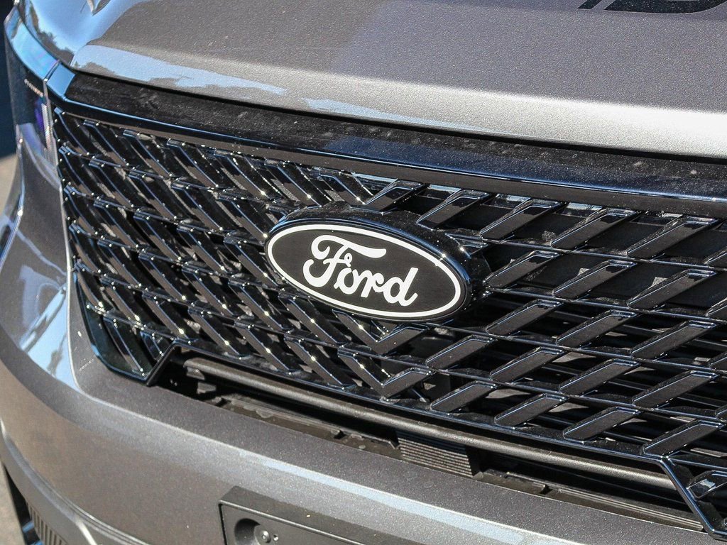 New 2025 Ford Maverick XLT w/ XLT Luxury Package image 5