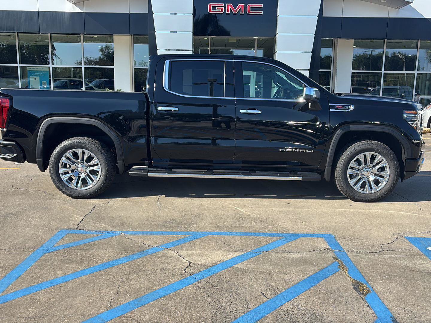 New 2026 GMC Sierra 1500 Denali AWD/4WD image 9