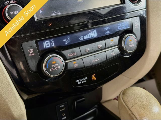Used 2015 Nissan Rogue SL AWD/4WD image 16