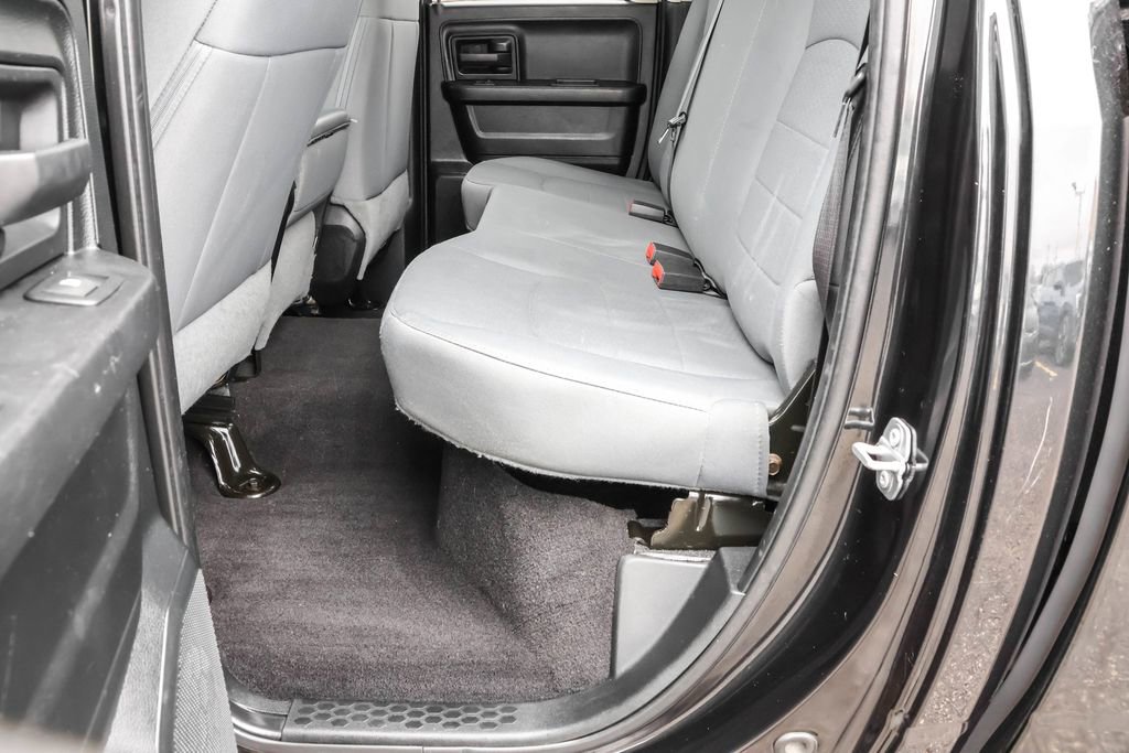 Used 2017 RAM 1500 Express w/ Black Ram 1500 Express Group AWD/4WD image 30