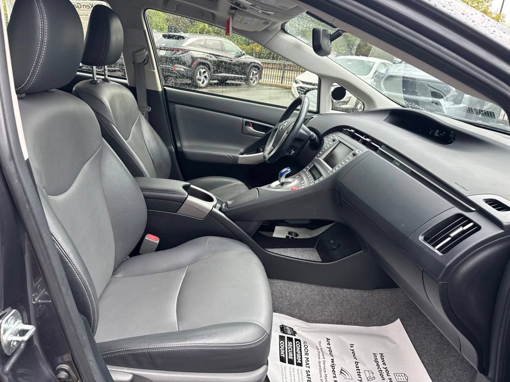 Used 2014 Toyota Prius Four w/ Solar Roof Package FWD image 34