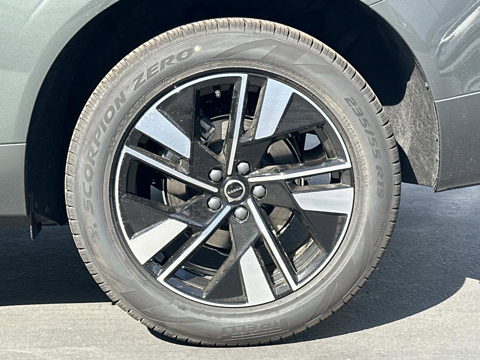 New 2026 Volvo XC60 B5 Core w/ Climate Package AWD/4WD image 23