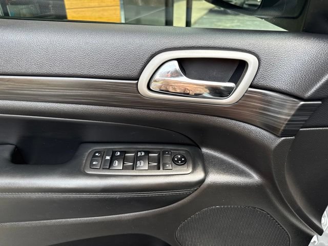 Used 2021 Jeep Grand Cherokee Laredo X AWD/4WD image 7