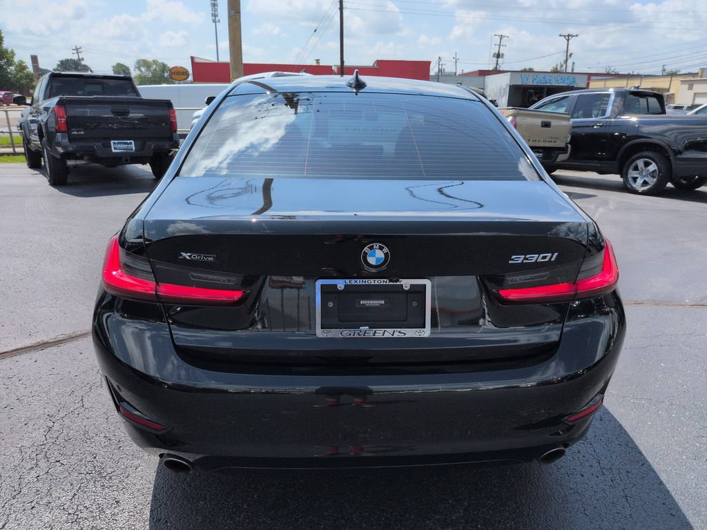 Used 2019 BMW 330i xDrive Sedan w/ Convenience Package AWD/4WD image 4