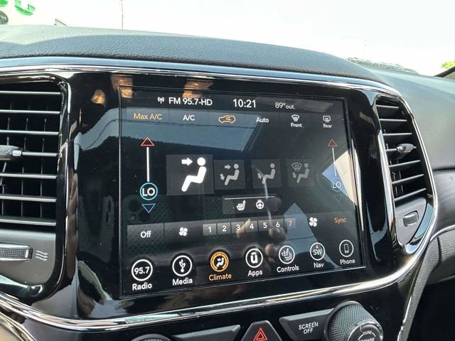 Used 2019 Jeep Grand Cherokee Limited w/ Trailer Tow Group IV AWD/4WD image 15