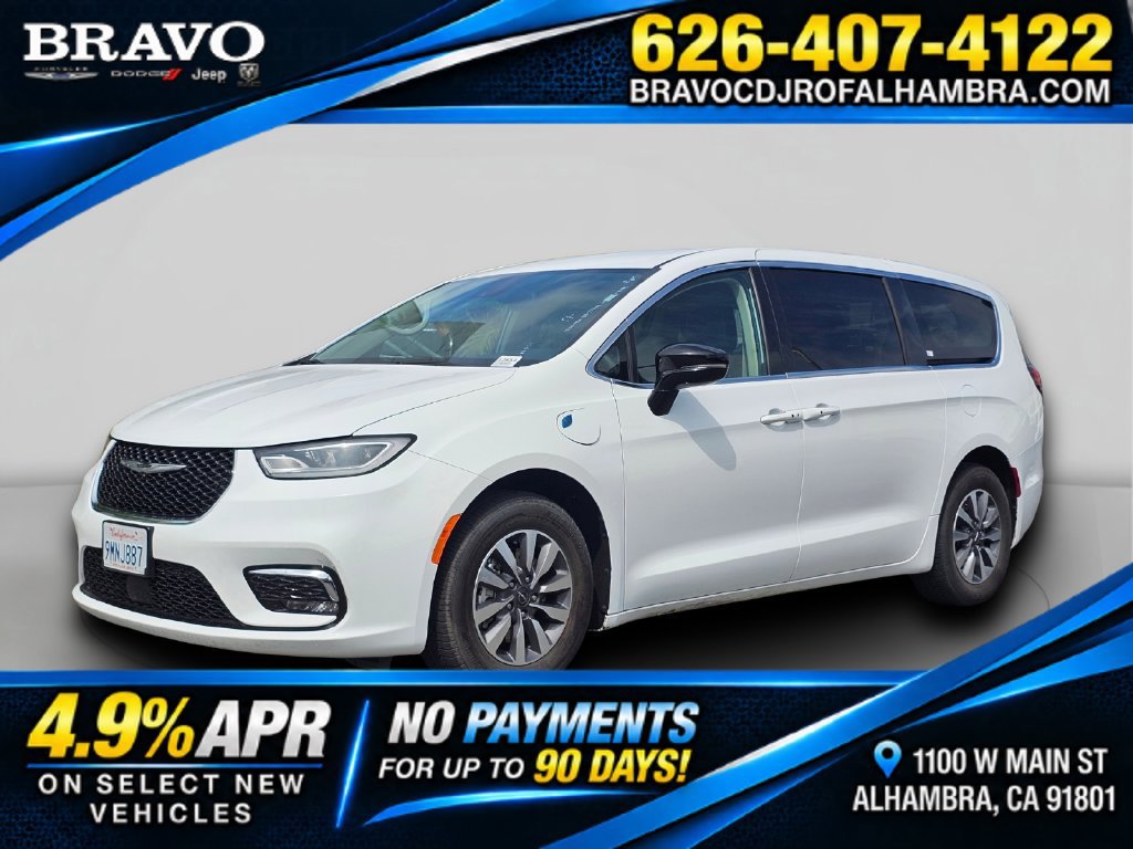 Used 2024 Chrysler Pacifica Limited