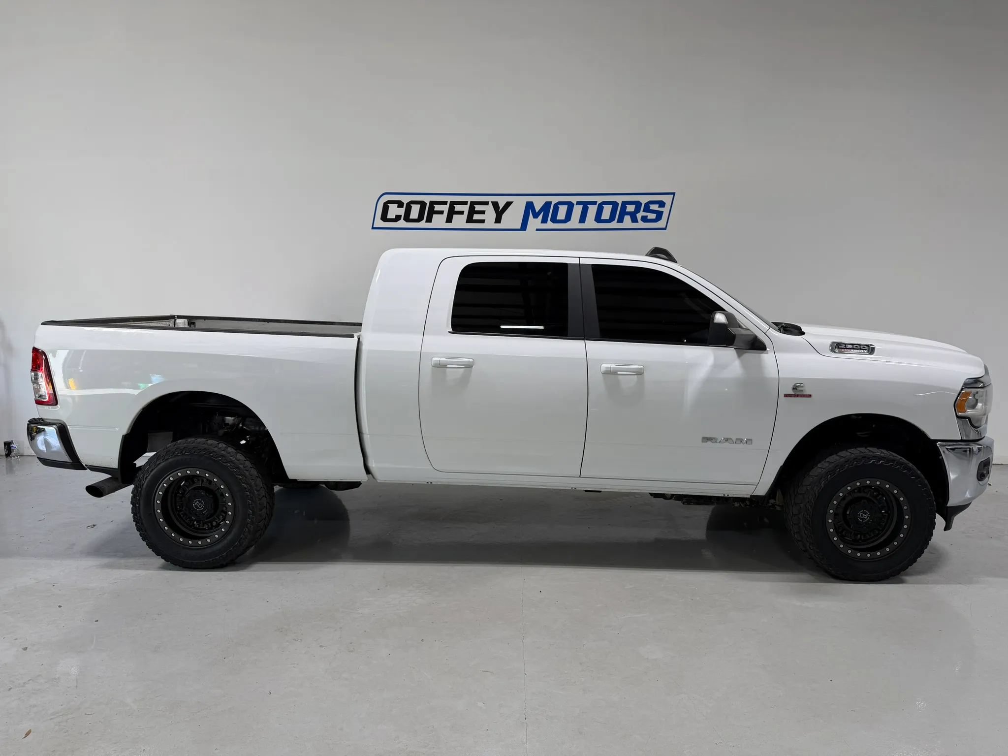 Used 2022 RAM 2500 Big Horn w/ Level A Equipment Group AWD/4WD image 7