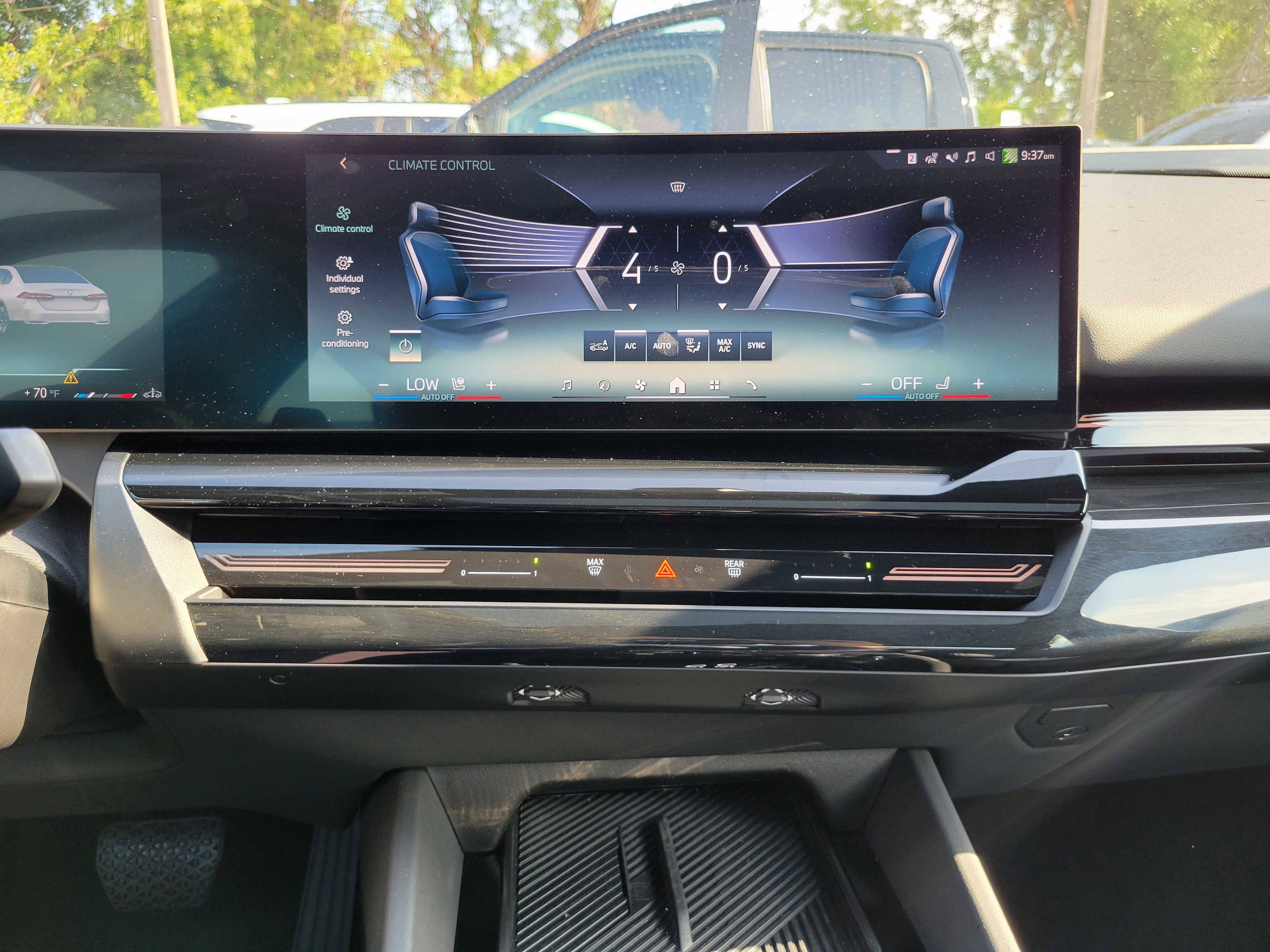 Used 2024 BMW 530i xDrive w/ Premium Package image 21