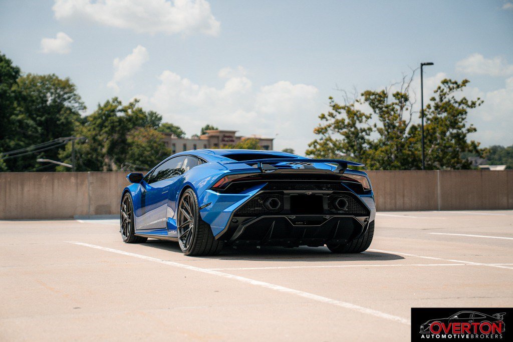Used 2023 Lamborghini Huracan Tecnica RWD image 6