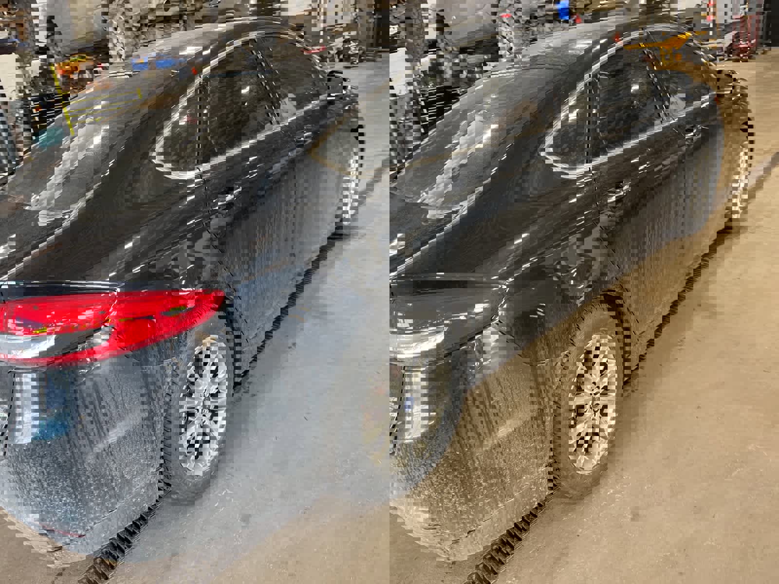 Used 2017 Ford Fusion SE w/ Fusion SE Technology Package image 16