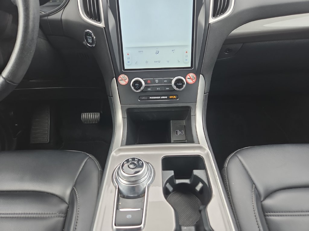 Used 2024 Ford Edge SEL AWD/4WD image 12