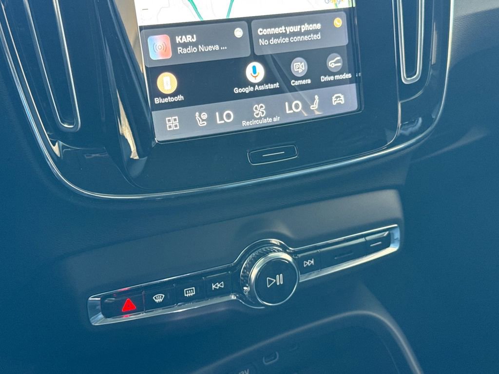 New 2026 Volvo XC40 B5 Plus w/ Climate Package image 20