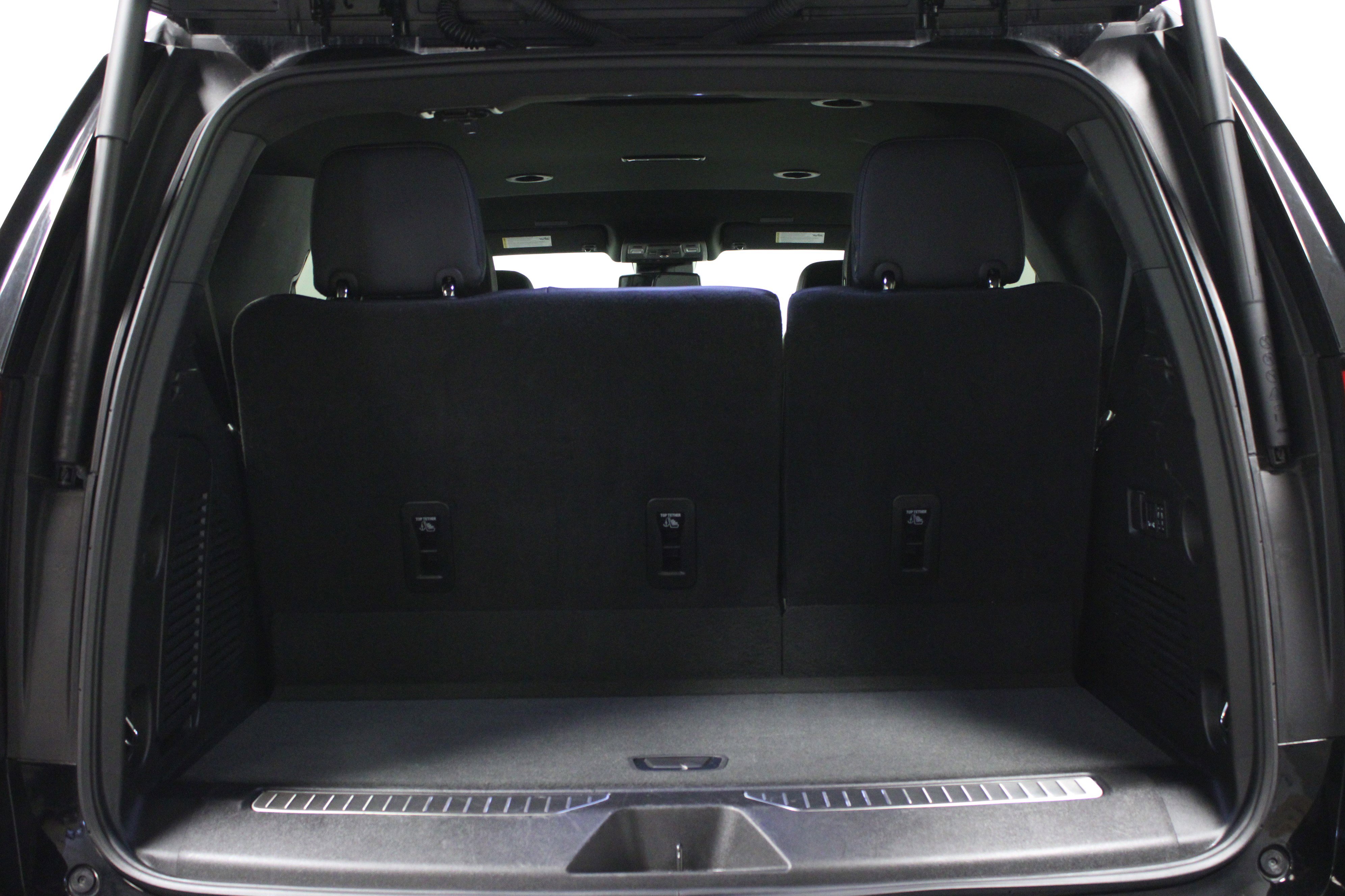 Used 2025 GMC Yukon Denali AWD/4WD image 15