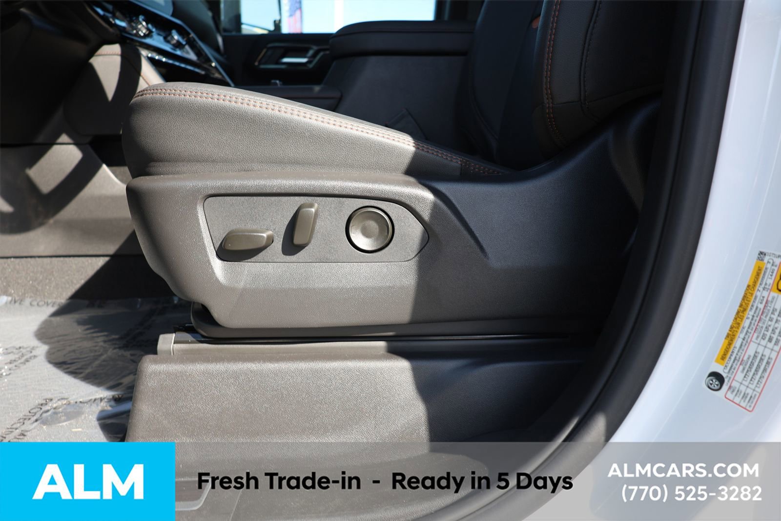 Used 2026 GMC Sierra 2500 AT4 image 17