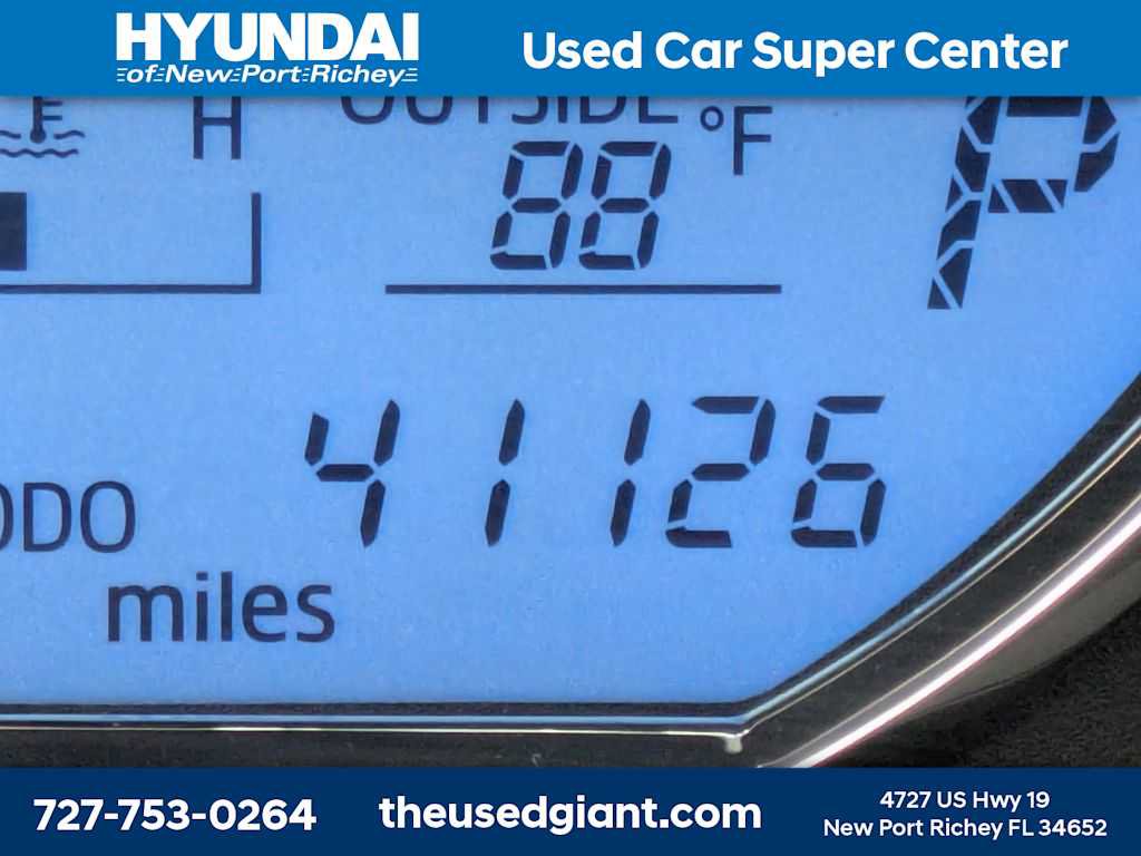 Used 2015 Toyota Corolla LE FWD image 27