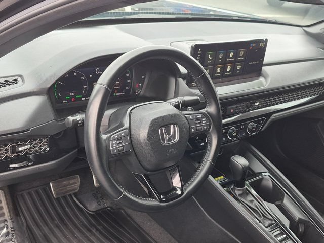 Used 2025 Honda Accord Sport image 16