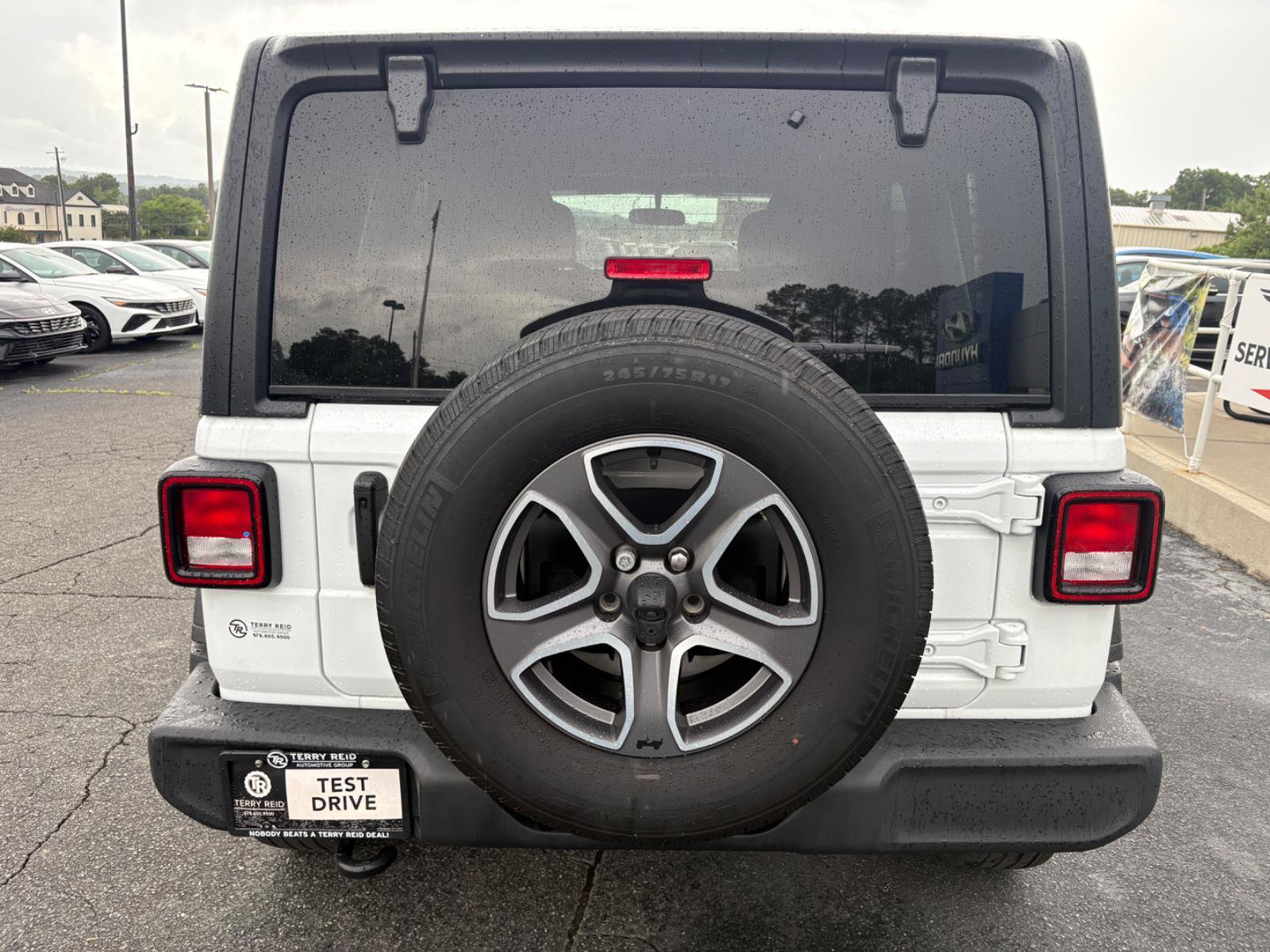 Used 2022 Jeep Wrangler Unlimited Sport AWD/4WD image 7