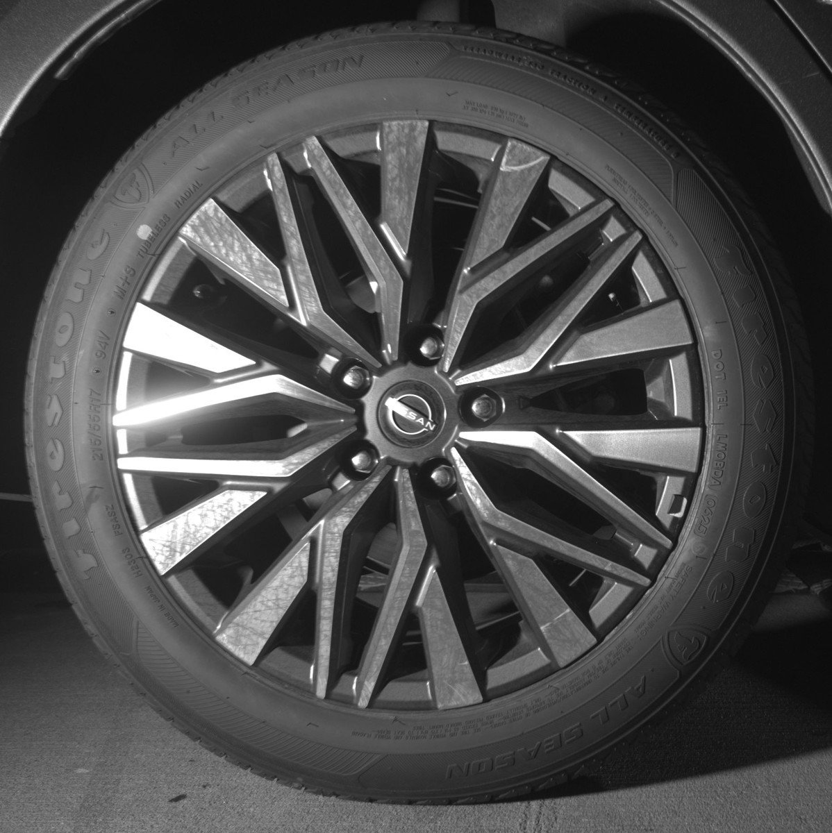 Used 2025 Nissan Altima 2.5 SV FWD image 15