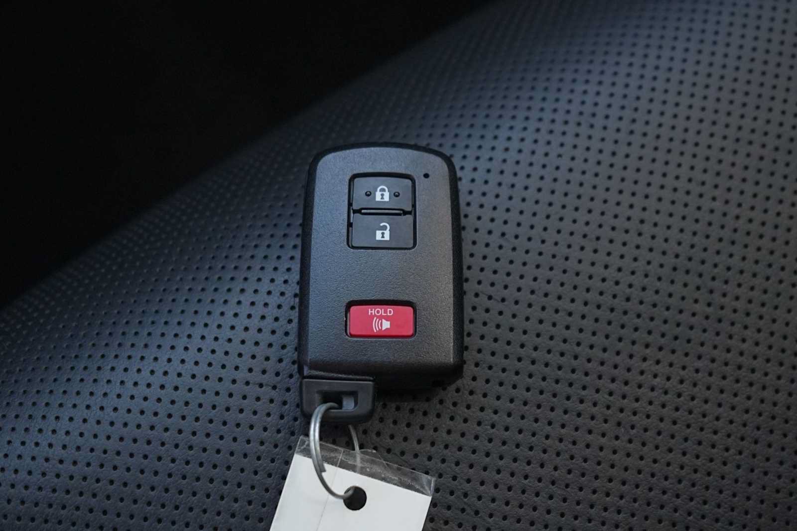 Used 2017 Toyota Highlander Limited Platinum FWD image 28