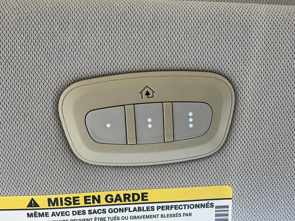 Used 2017 Chrysler Pacifica Touring-L image 29