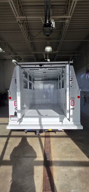 New 2026 Chevrolet Express 3500 w/ Power Convenience Package image 5