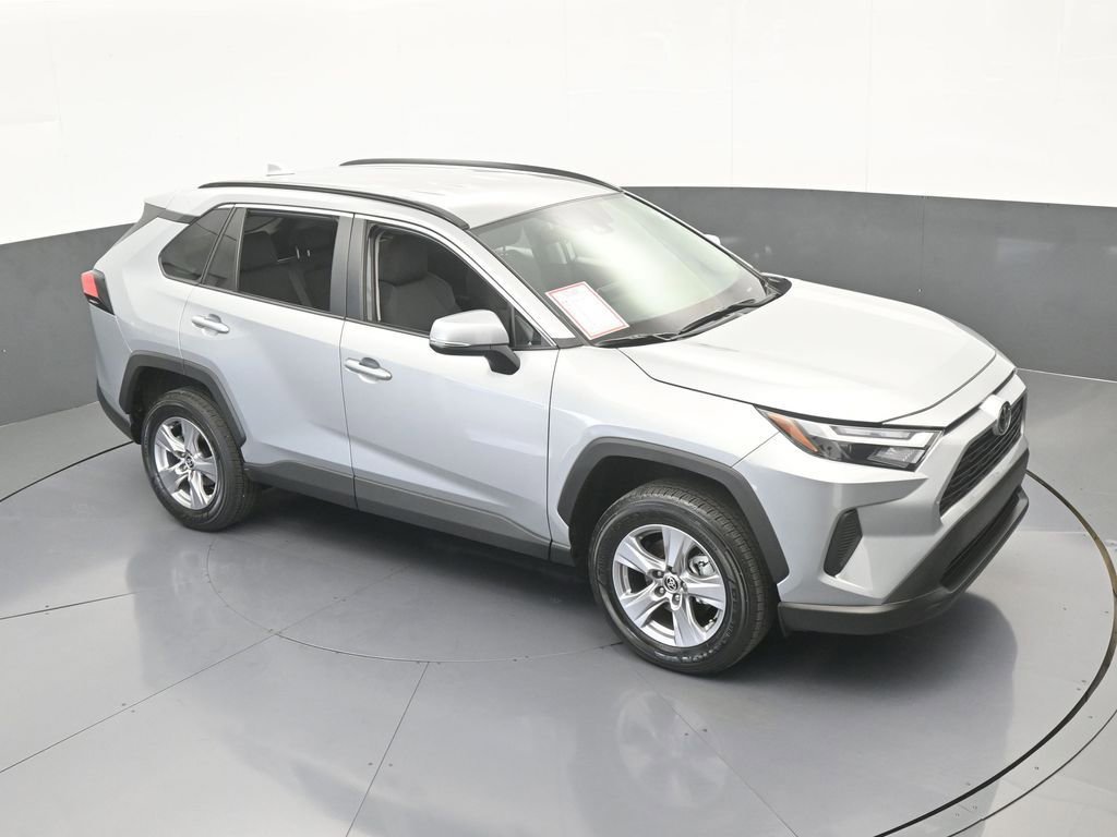 Used 2025 Toyota RAV4 XLE image 53