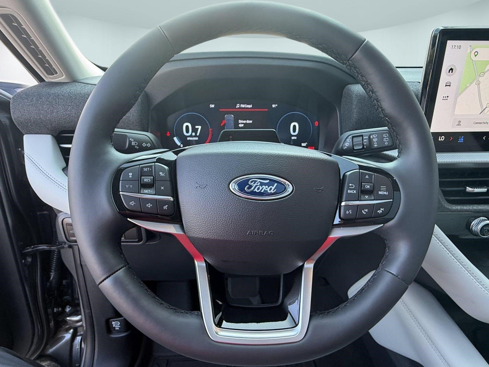 Used 2026 Ford Explorer Platinum w/ LUX Leather Package AWD/4WD image 11